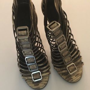 Tory Burch Sexy 3.5” Snakeskin Print Heels